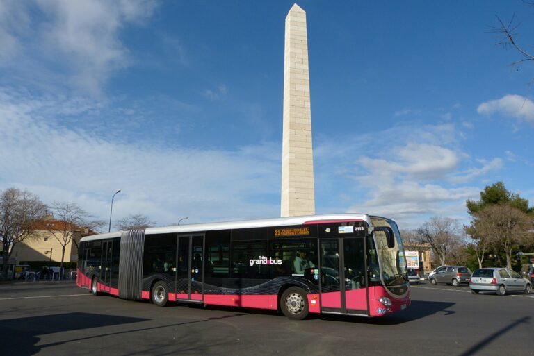 découvrez cpn transport urbain latino, votre solution de mobilité en milieu urbain. profitez d'un service de transport rapide, sécurisé et adapté à vos besoins, pour un trajet agréable dans les villes latinos. explorez nos offres et rejoignez notre communauté de voyageurs satisfaits.