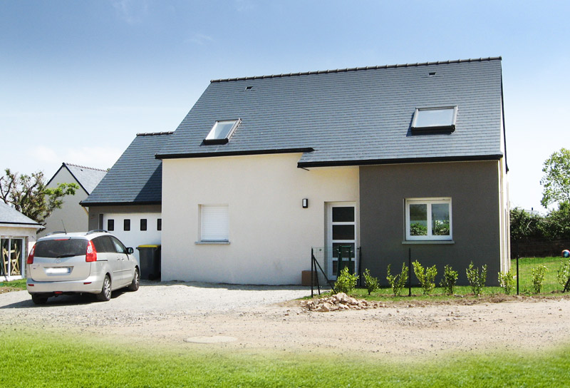 découvrez les nouveaux locaux de l'agence maisons clés d'or à quimper. un espace moderne et accueillant, dédié à vous accompagner dans votre projet immobilier. visitez-nous pour bénéficier de conseils professionnels et de l'expertise de notre équipe.