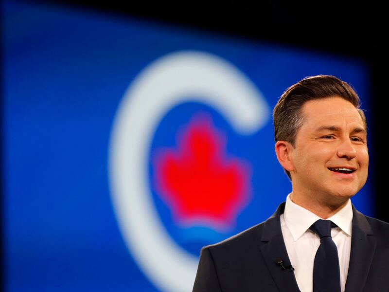 découvrez la proposition de pierre poilievre visant à supprimer la taxe sur les produits et services (tps) pour les transactions immobilières inférieures à 1 million de dollars. une initiative qui pourrait alléger le fardeau fiscal pour les acheteurs et dynamiser le marché immobilier.