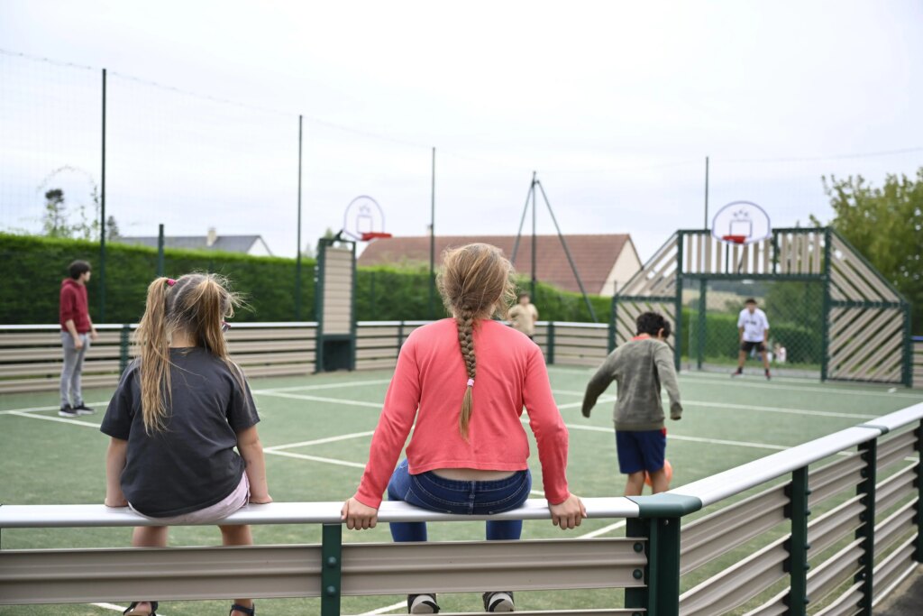 découvrez la maison d'enfants de saint-calais, un établissement dédié au bien-être et à l'épanouissement des enfants en situation de vulnérabilité. offrant un cadre chaleureux et éducatif, nous accompagnons chaque enfant dans son développement personnel et social.