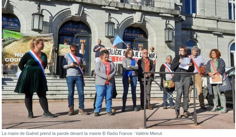 discover the poignant story of a couple from loire-atlantique who are mobilizing against the construction of a new building. a testimony on the impact of urbanization on their living environment and their values. join their fight to preserve their neighborhood and its identity.