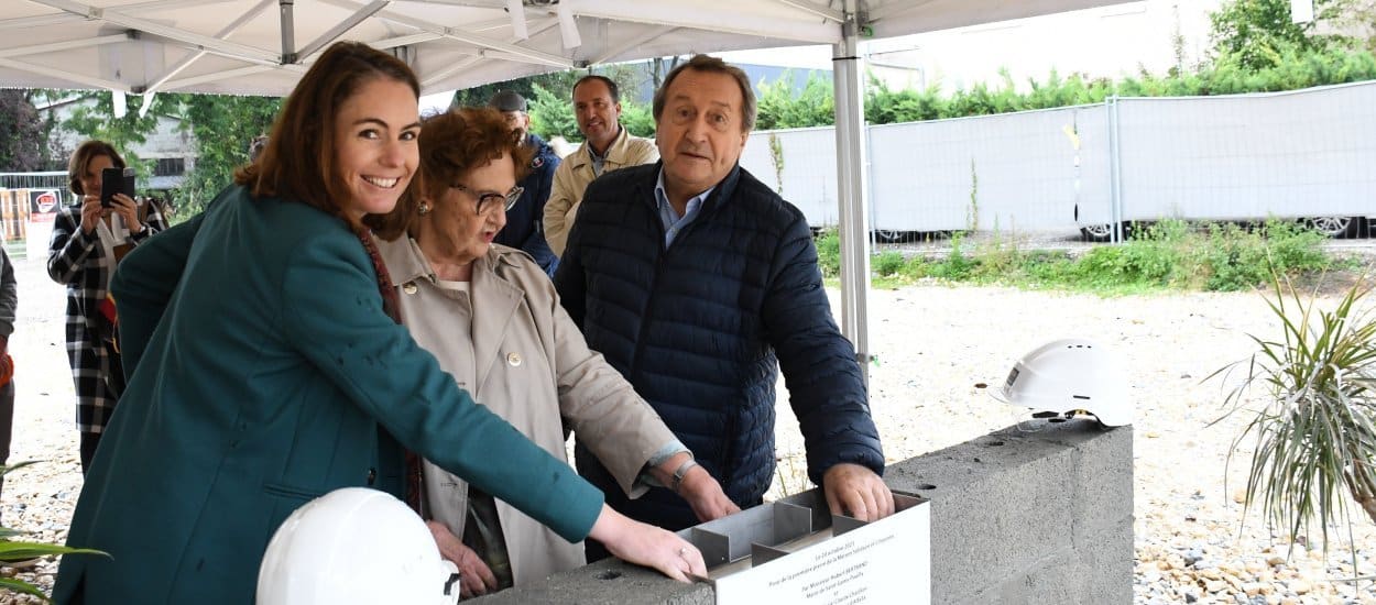 découvrez la maison solidaire de saint-genis-pouilly, un lieu d'échanges et de soutien dédié à la solidarité communautaire. participez à des activités enrichissantes, bénéficiez de services de proximité et rejoignez une dynamique d'entraide pour améliorer le quotidien de tous.