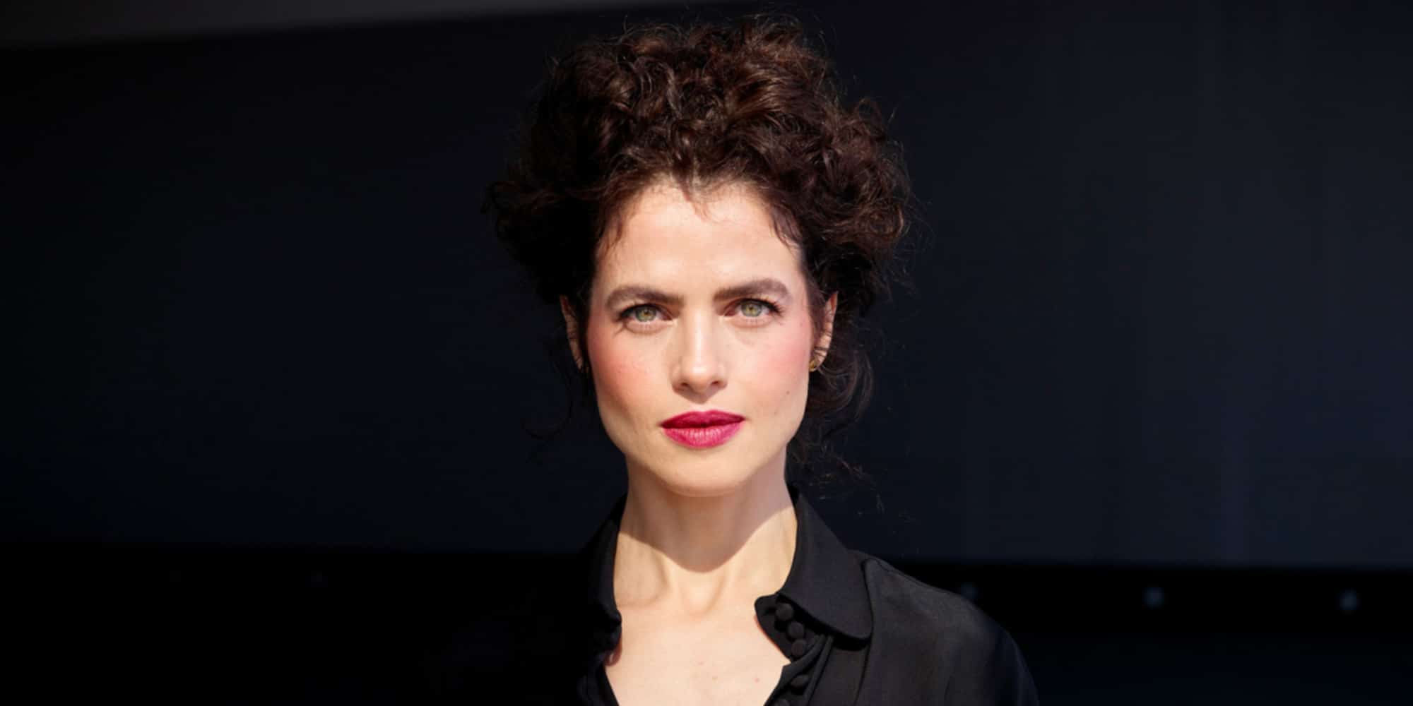 discover the fascinating universe of neri oxman, a pioneer at the intersection of biology and technology. explore how she merges design, science, and innovation to create sustainable and aesthetic solutions that redefine our relationship with nature.