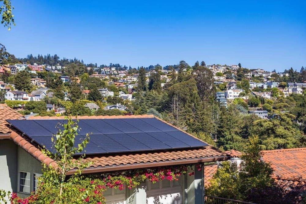 découvrez nos maisons solaires durables, alliant écologie et confort. profitez d'une habitation respectueuse de l'environnement, équipée de technologies innovantes pour un avenir plus vert.